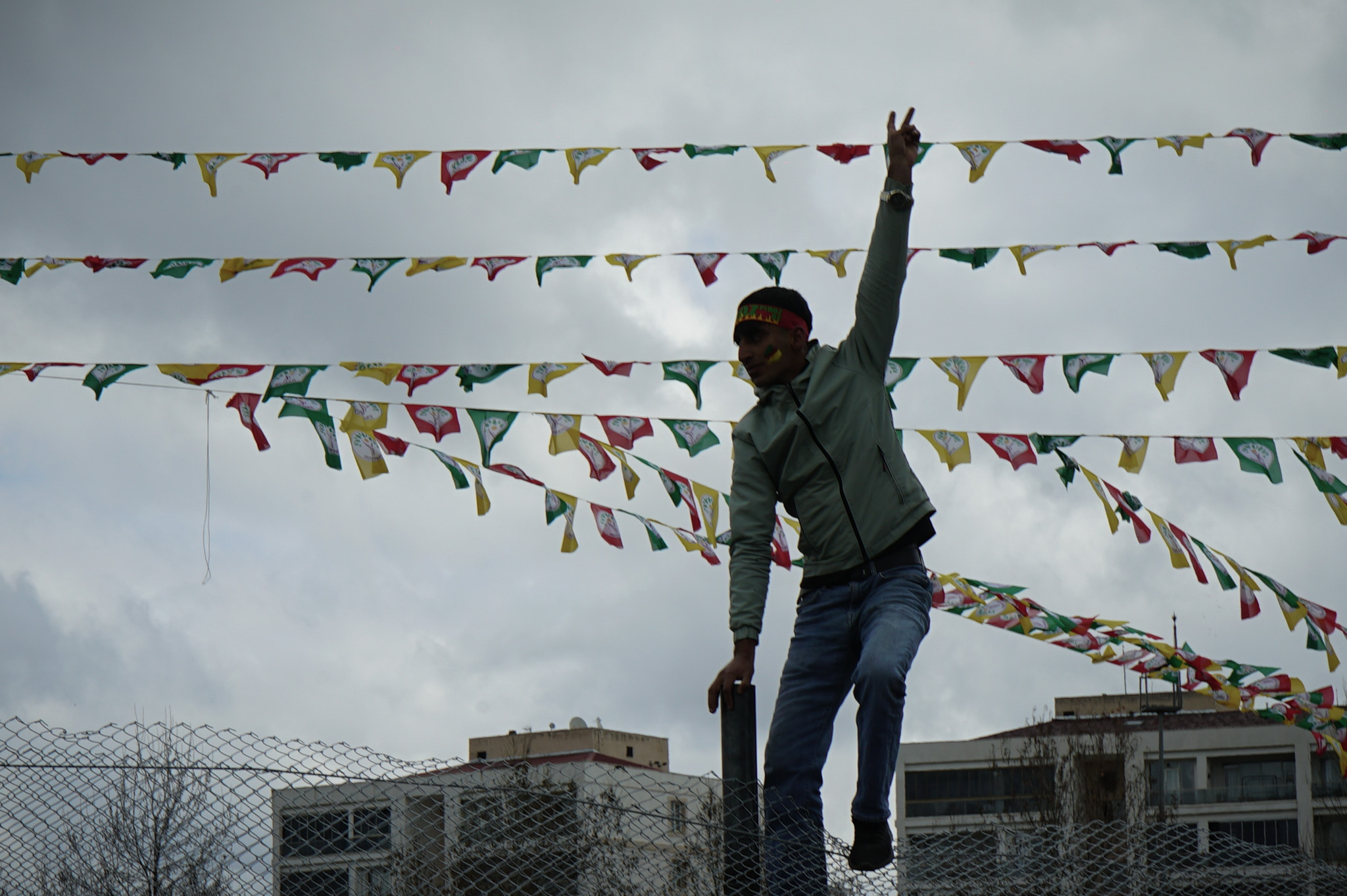 Diyarbakır'da Newroz Kutlandı 3 Diyarbakır'da Newroz Kutlandı
