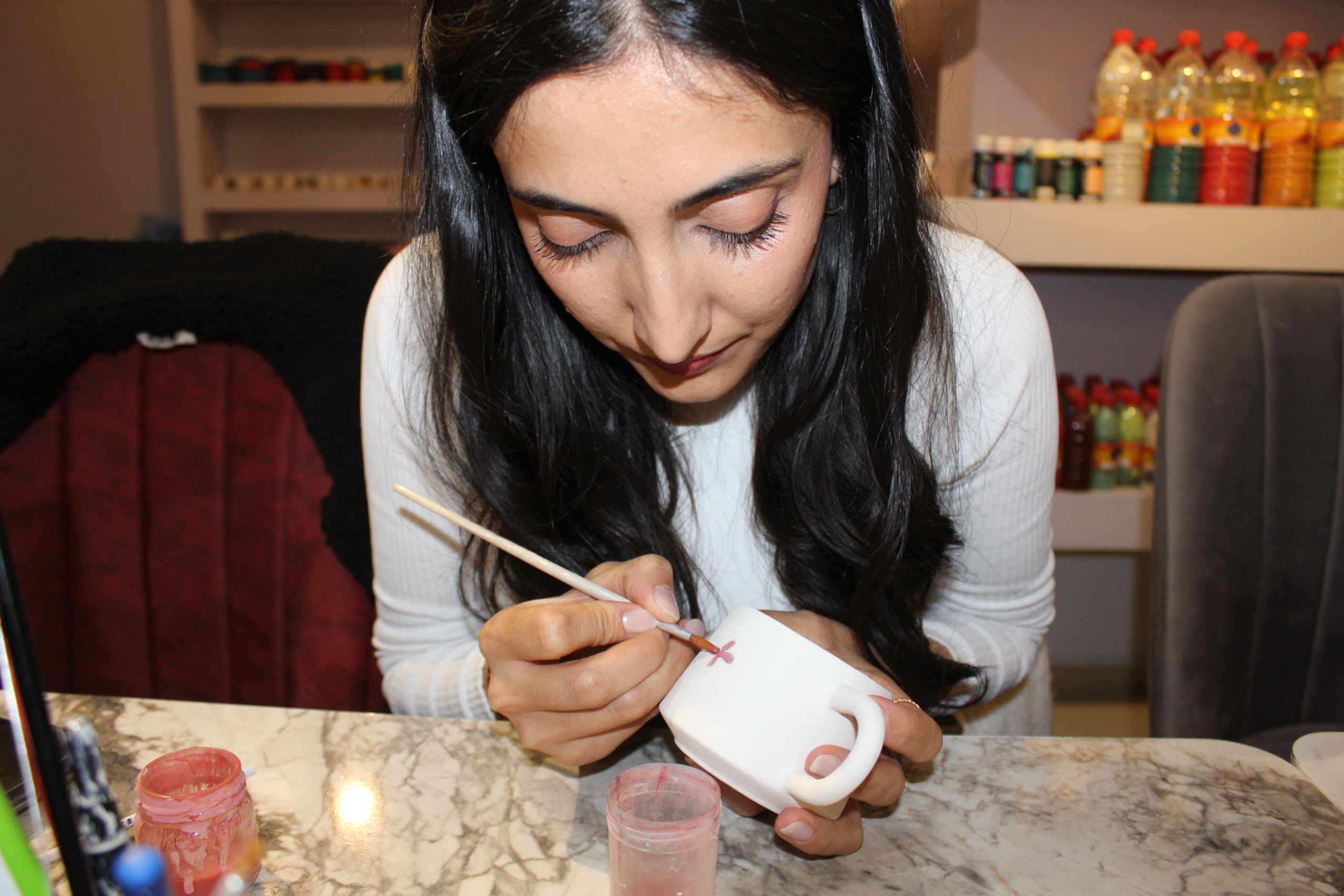 Kadınlar Günün Yorgunluğunu Sanat Atölyesinde Atıyor