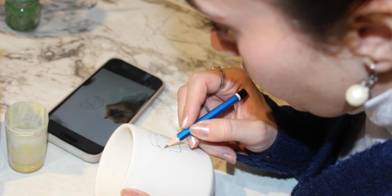 Kadınlar Günün Yorgunluğunu Sanat Atölyesinde Atıyor