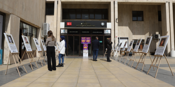 Kadınların Portrelerinin Yer Aldığı Sergi Açıldı