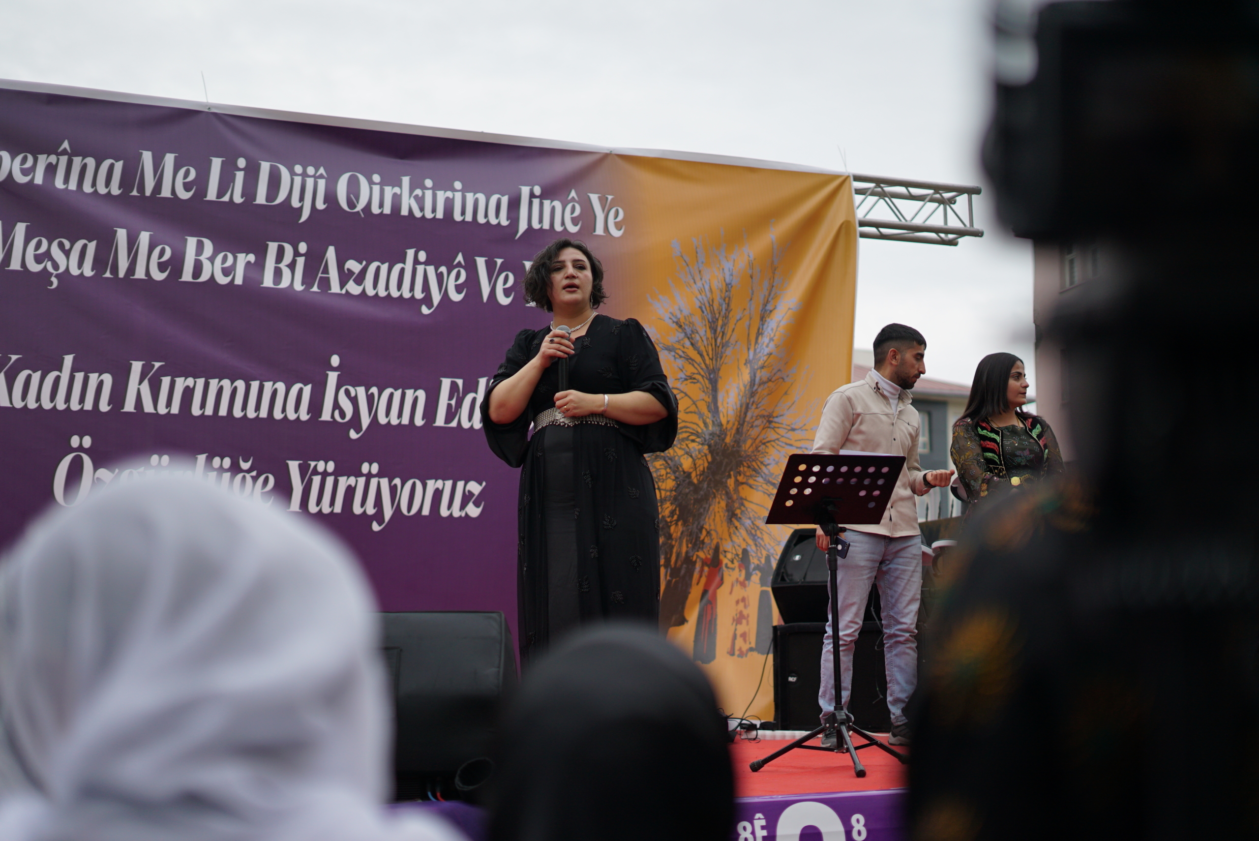 Sarıtaş: “Kadın Hakları Yaşamın Her Alanında İhlal Ediliyor”