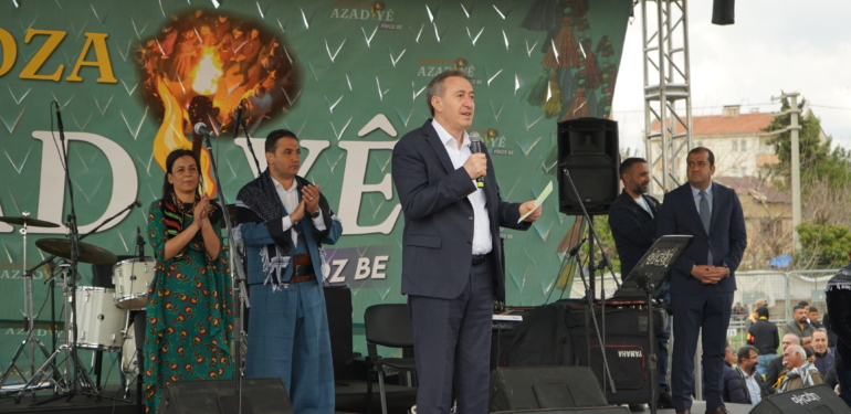 Bakırhan: “Hiçbir Dönemde Barışa ve Özgürlüğe Böylesine Yakın Bir Newroz Kutlamamıştık”