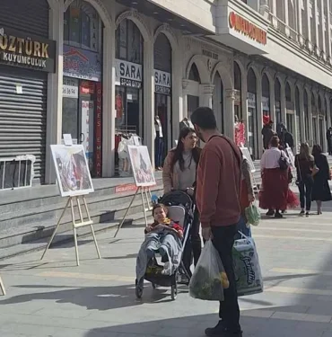 diyarbakirda-kadin-dengbejlerin-hayati-ve-eserleri-bu-sergide-2