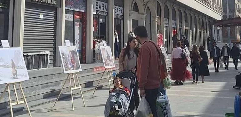 Kadın Dengbejlerin Hayatı ve Eserleri Bu Sergide