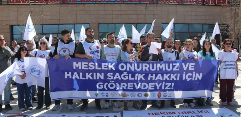 Sağlık Örgütleri 1 Günlük İş Bıraktı