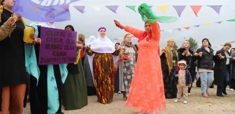 “Kadın Mücadelesi Demokratik Toplumun Anahtarıdır”