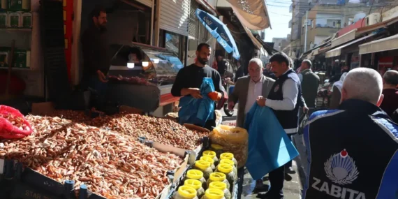 Bayram Öncesi Esnafa Temizlik Desteği