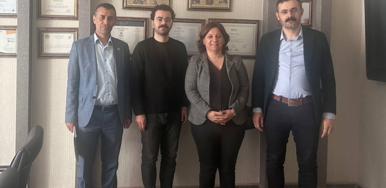 Eğitim Emekçileri İçin Mücadele Çağrısı