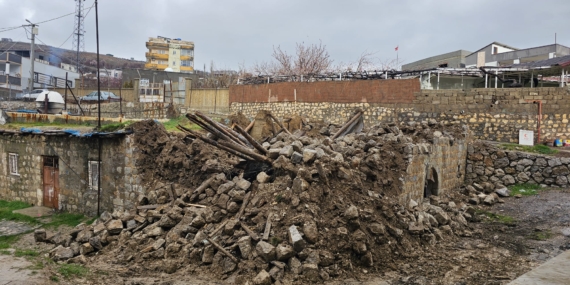 Son Toprak Ev de Yıkıldı: Bir Kültür Yok Oldu!