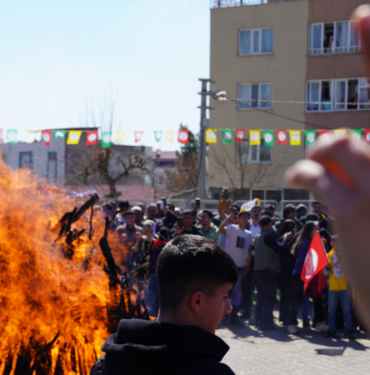 ilk newroz ateşi yakıldı lice