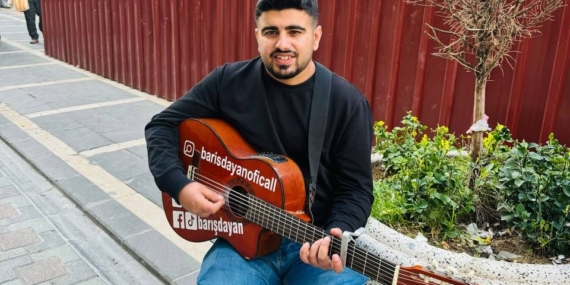 Amcası Dengbej Cemalê Mihê’nin İzinden Gidiyor