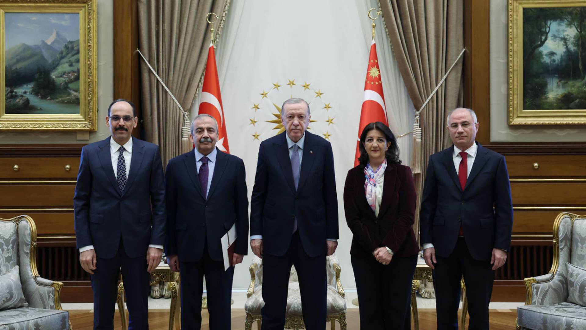 13 Yıl Sonra İlk Temas | Erdoğan, DEM Parti İmralı Heyetiyle Bir Araya Geldi