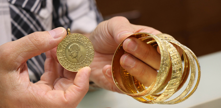 Ons Altın Rekor Tazeledi