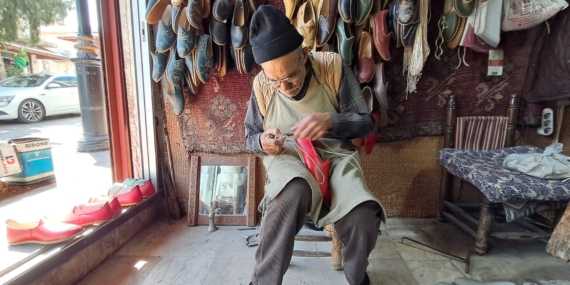 Bir Asırdır Aynı Çarşıda Yemenicilik Mesleğini Yaşatıyor