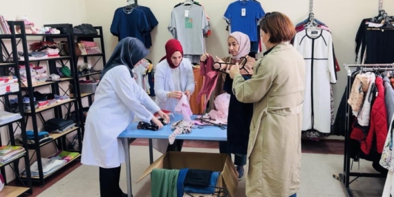 Şanlıurfalı Öğrenciler, İhtiyaç Sahibi Akranları İçin ‘Sevgi Mağazası’ Kurdu