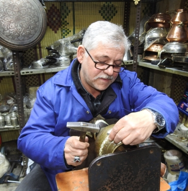 BAKIR SESLERİ ARASINDA GEÇEN BİR ÖMÜR