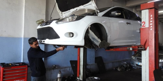Oto Tamirciler Aylık 50 Bin TL’ye Eleman Bulamıyor