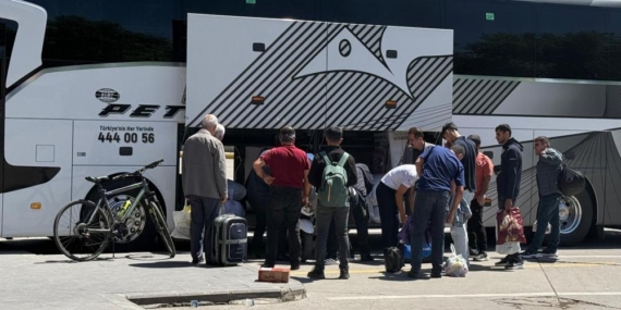 İstanbul Depreminin Ardından Memleketlere Dönüş Başladı
