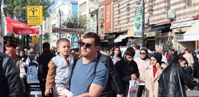 Bayram Tatilinde Diyarbakır’a Turist Akını