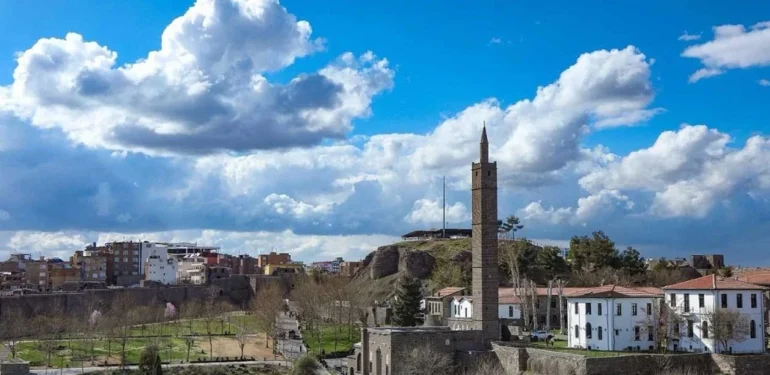 Diyarbakır’da ‘33 Medeniyet Sergisi’ Açılıyor