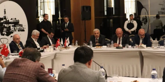 Diyarbakır’da “Süreç” polemiği! Ensarioğlu, STK’ları “Ölü Taklidi” Yapmakla Suçladı