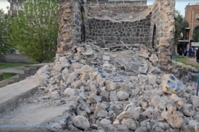 Şırnak - Cizre: Mir Abdal Camisi ve Mem û Zîn Türbesi’nin bulunduğu eski yapı bakımsızlık nedeniyle kısmen yıkıldı