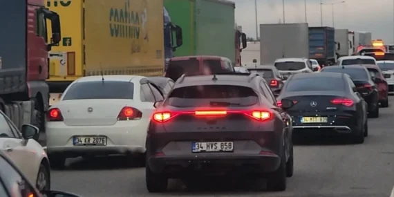 İstanbullular Depremin Ardından Şehri Terk Ediyor!