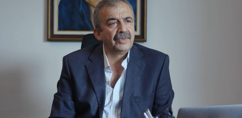 DEM Parti, Sırrı Süreyya Önder’e Suikast Girişimini Doğruladı: Aracında Düzenek Tespit Edildi