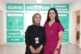 ŞIRNAK'IN EBELERİ ANNELİĞİ ANLATTI EBE FUNDA TAŞ DEKÇİ: "ANNELİK SADECE ROL DEĞİL, BİR KAHRAMANLIKTIR"