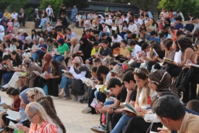 SİİRT'TE ÖĞRENCİLER VE VELİLER BİRLİKTE KİTAP OKUDU