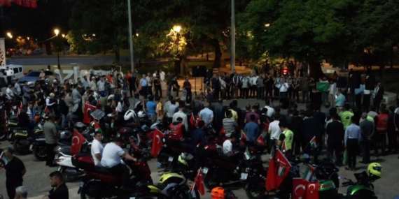 Motosiklet Sürücüleri İsrail’i Protesto Etti: “Nehirden Denize Özgür Filistin”