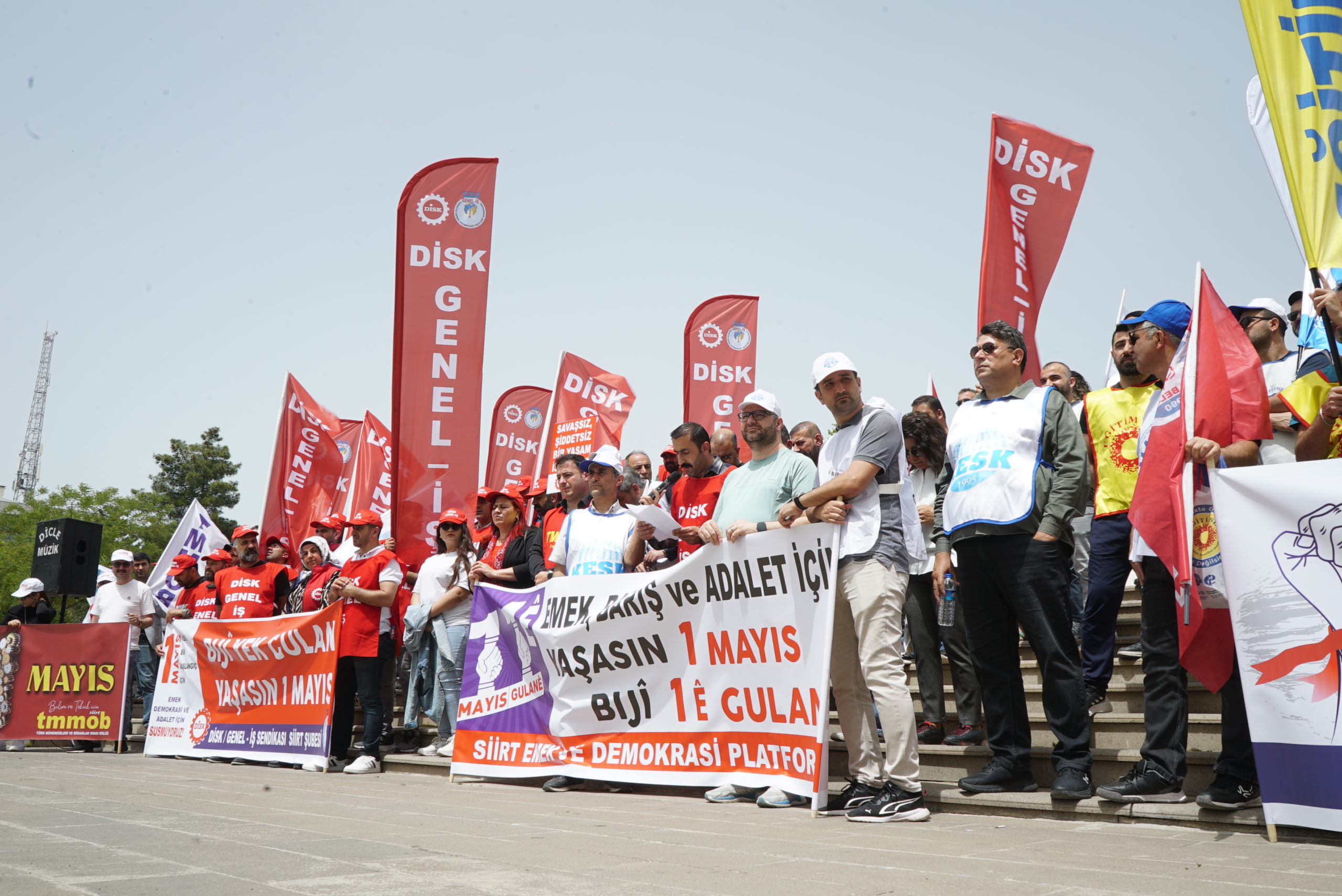 Siirt’te 1 Mayıs Kutlandı: “Savaşa Değil, Emekçiye Bütçe”