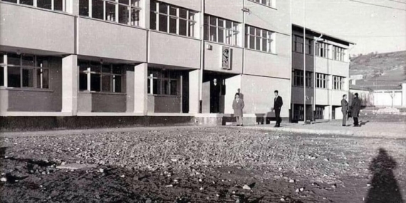 Açılması İçin Miting Yapılan Lise Yıkılıyor