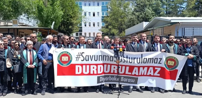 Diyarbakır’da Hukukçular İsyan Etti