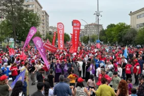 diyarbakirdaki-1-mayis-kutlamasindan-renkli-goruntuler2