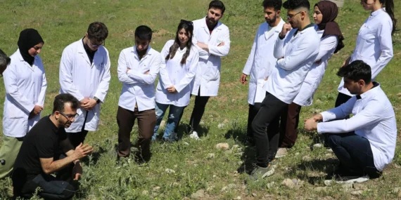 Diyarbakır’da Yeni İlaç Arayışı: 2 Bin Bitki Analiz Edildi