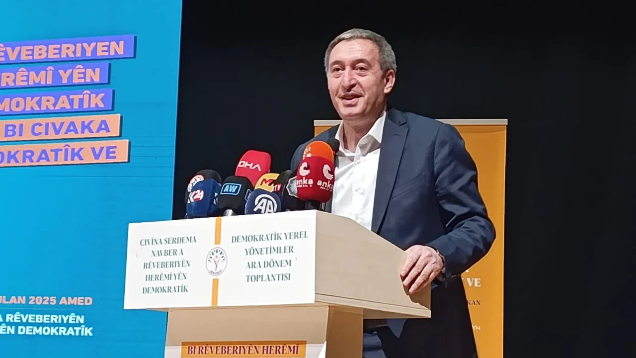 Bakırhan Diyarbakır'da Konuştu: Kayyumlar Derhal Geri Çekilmeli