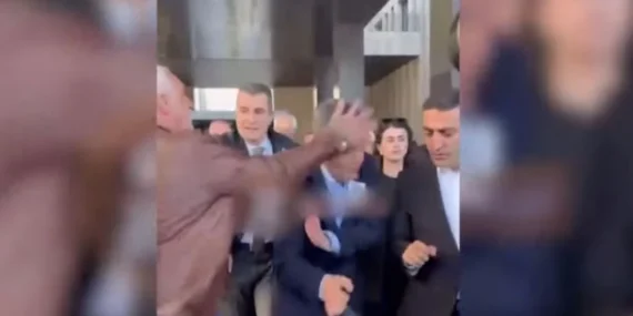 CHP Lideri Özel Saldırıya Uğradı