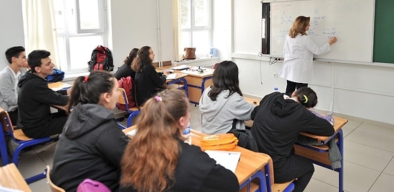 Yeni Sistem Tartışması: Liselerde Zorunlu Eğitim Kalkıyor Mu?