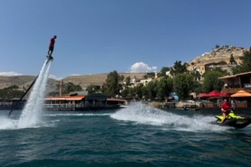 ŞANLIURFA İLK DEFA FLYBOARD VE JET SKİ GÖSTERİSİNE SAHNE OLDU