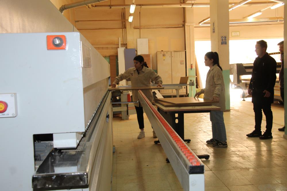 Geleceklerini Şekillendiren Genç Kızlar Erkeklerin Mesleğine Göz Dikti