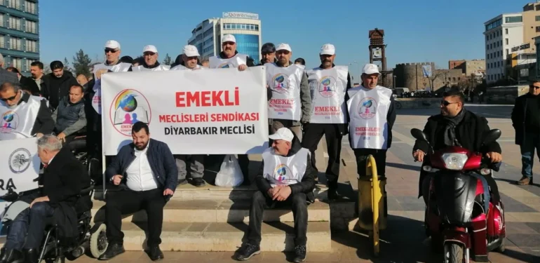 Emeklilerin İsyanı: 7 Yıl Önce 3 Çeyrek Altın Geliyordu