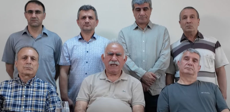 Öcalan’dan 26 Yıl Sonra Tarihi Video; PKK’ya İkinci Kez Çağrı Yaptı