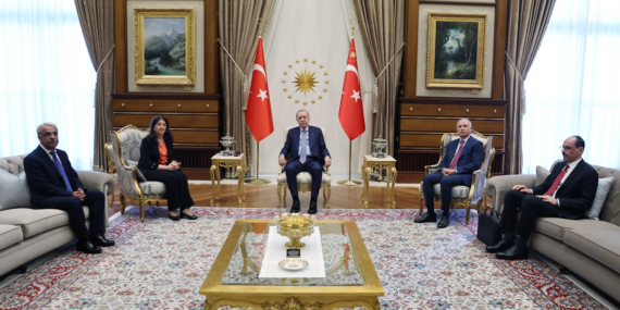 Silah Bırakma Sonrası Siyasi Parti Turları Başlıyor