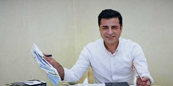 Demirtaş’tan “Sessizlik” Kararı: Gazetecilerin Sorularını da Reddetti