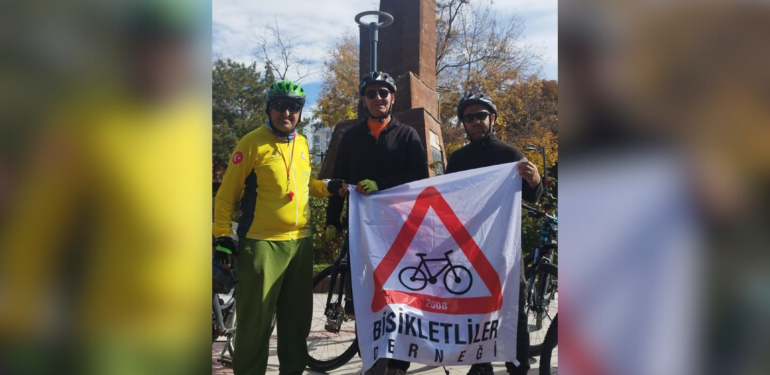 Van’da Cumhuriyet Coşkusu Pedallarla Taçlandı