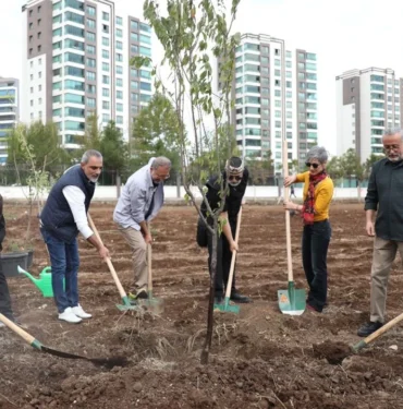 koma-amed-uyeleri-agac-diktiler-el-izi-biraktilar