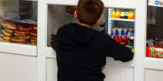 Yoksula Tost Ayran Bile Çok!