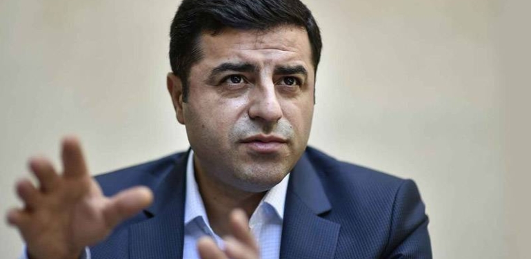 Demirtaş’tan “Kar Makinesi” Mesajı: Yolu Açın, Hedefe İlerleyin