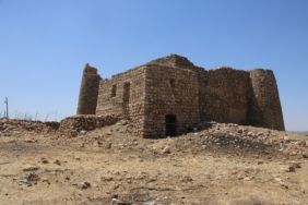 İdil’in Basak Köyündeki Tarihi Kilise Yok Oluyor: Bölge Halkı Restorasyon İstiyor
